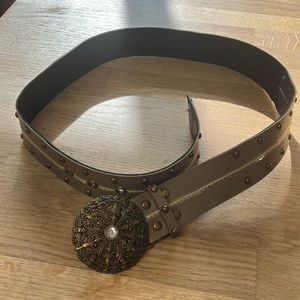 BELT TAN LIGHT COLOR WITH RHINESTONES SIZE 7/9